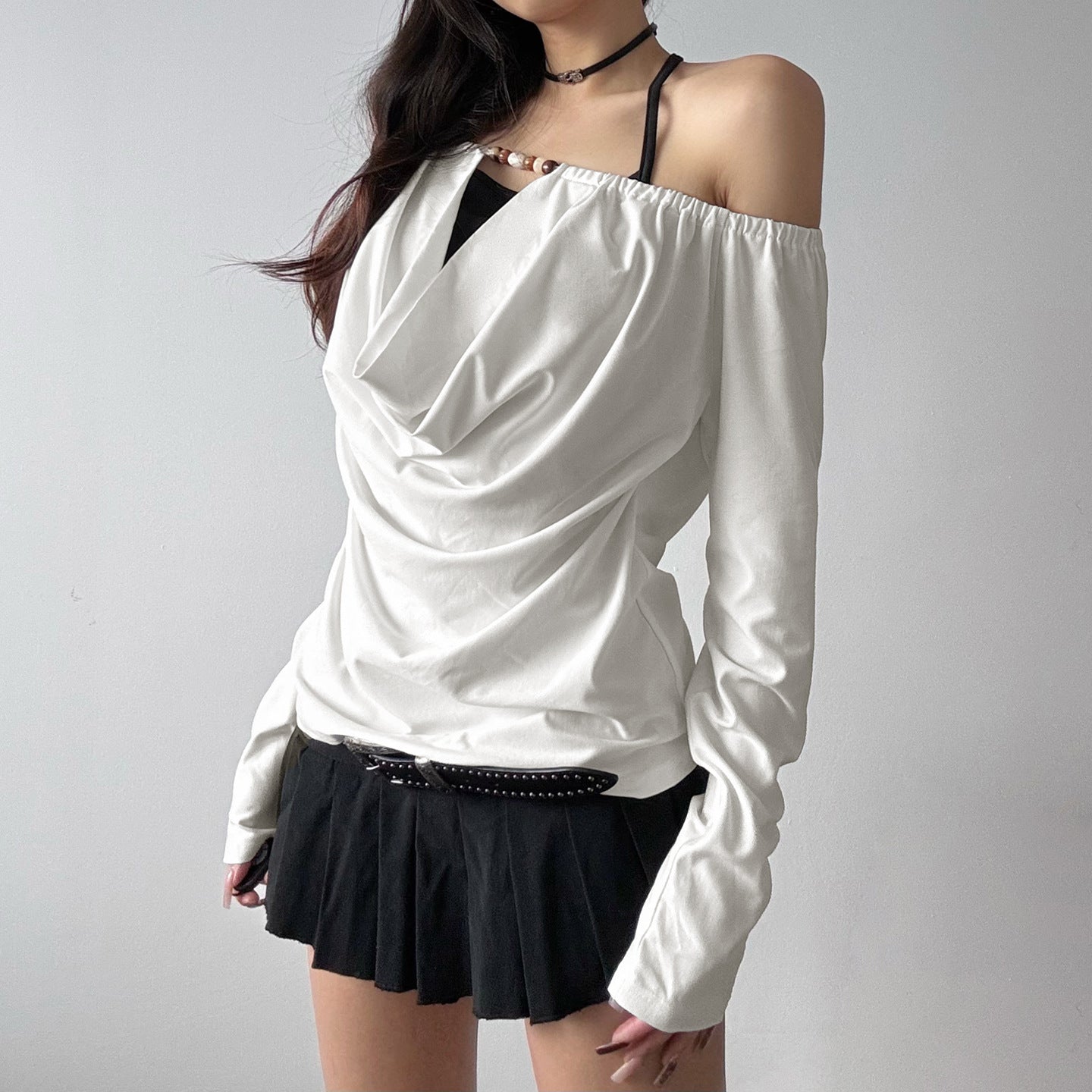 Stijlvolle minimalistische slim fit top met lange mouwen voor dames