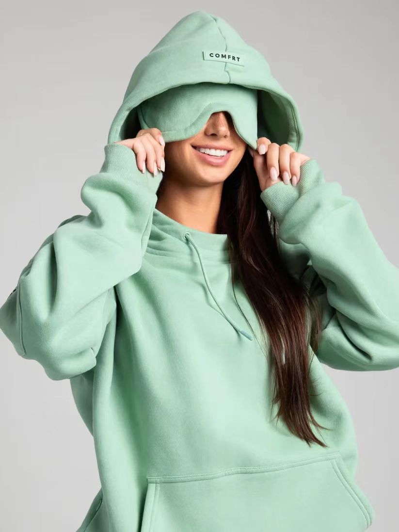 Cozy Hoodie met Oogmasker – Comfort & Fun in één