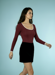 Slim-fit V-hals Trui met Contrastboord – Elegante Alledaagse Stijl