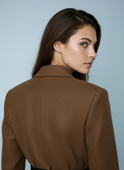 Wollen blazer met ceintuur en gouden knopen