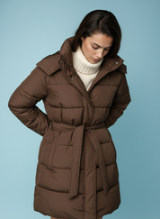 Gewatteerde jas met ceintuur