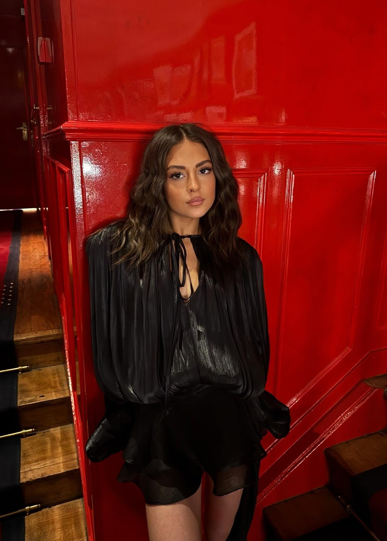 Zwarte Geplisseerde Mini jurk met Parelknopen