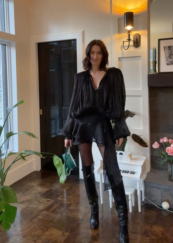 Zwarte Geplisseerde Mini jurk met Parelknopen