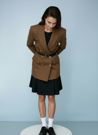 Wollen blazer met ceintuur en gouden knopen