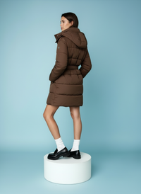 Gewatteerde jas met ceintuur