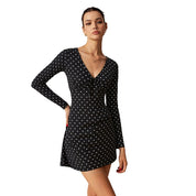 Retro bloemenjurk voor vrouwen met een niche designer-geïnspireerde look