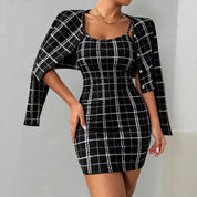 Dames geruite jas met lange mouwen en bretelrok