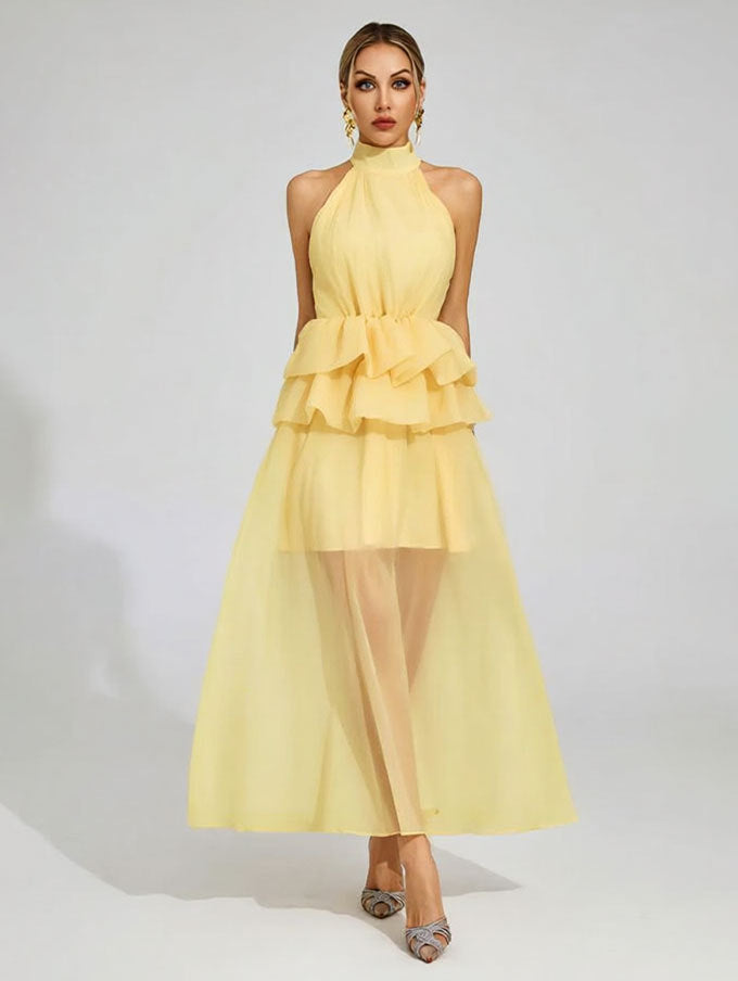 Vloeiende trouwjurk met ruches en een halterhalslijn