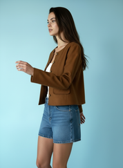 Minimalistisch Kort Jasje met Knopen