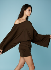 One-shoulder top met ceintuur