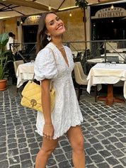 Witte Jurk met Geborduurde Ruches