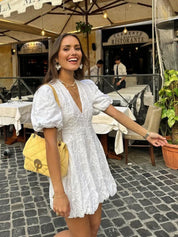 Witte Jurk met Geborduurde Ruches