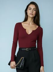Minimalistische Bodysuit met Diepe Halslijn – Comfort & Elegantie