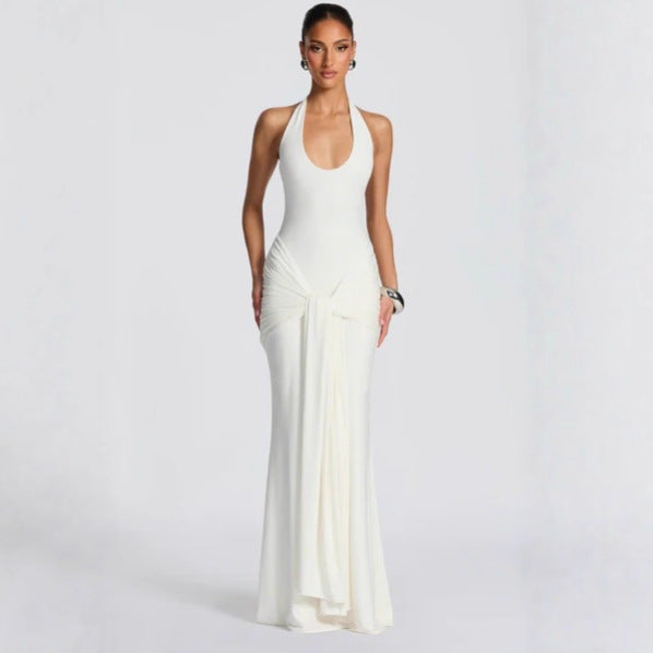 Modieuze minimalistische en slim fit damesjurk