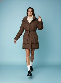 Gewatteerde jas met ceintuur